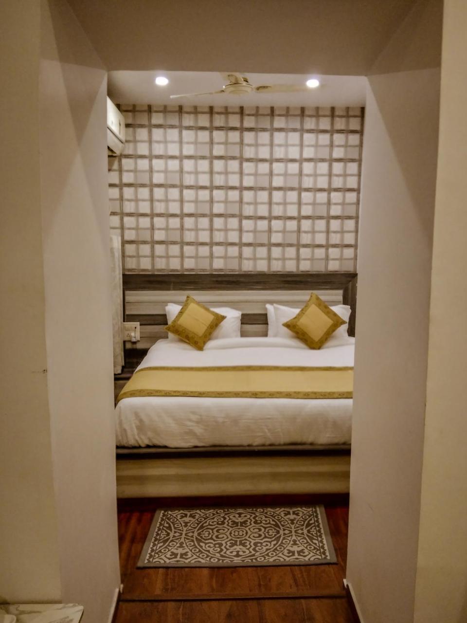 Dwivedi Hotels Hotel Elena Varanasi Esterno foto